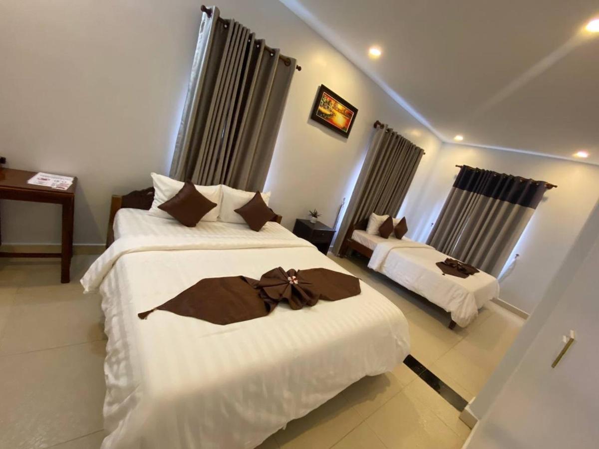 Hotel The Moon Kampot Boutique Exterior foto